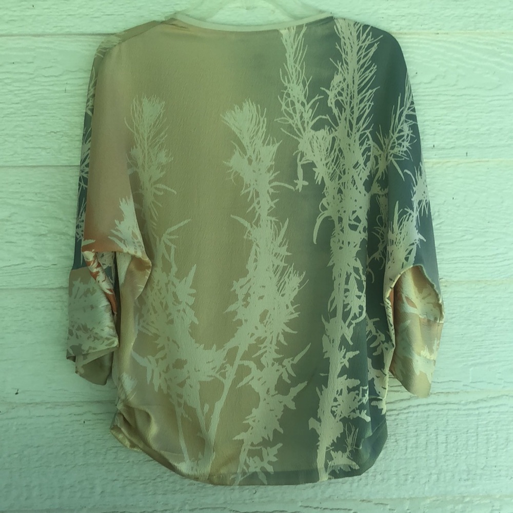 Blouse - Picture 2 of 6